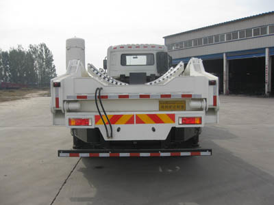 JYC5250ZBGDFL1型油罐車 高效運輸的可靠伙伴